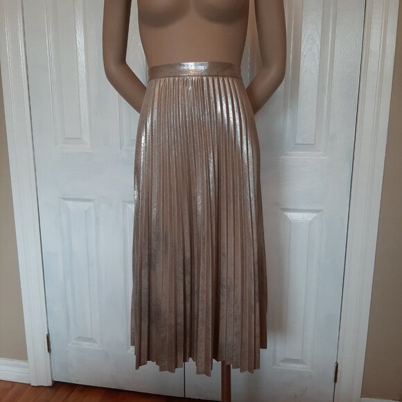 CHAPS Shiny Gold Metallic Flowy Pleated Accordion Fold Midi Skirt - Size Medium - Picture 5 of 12